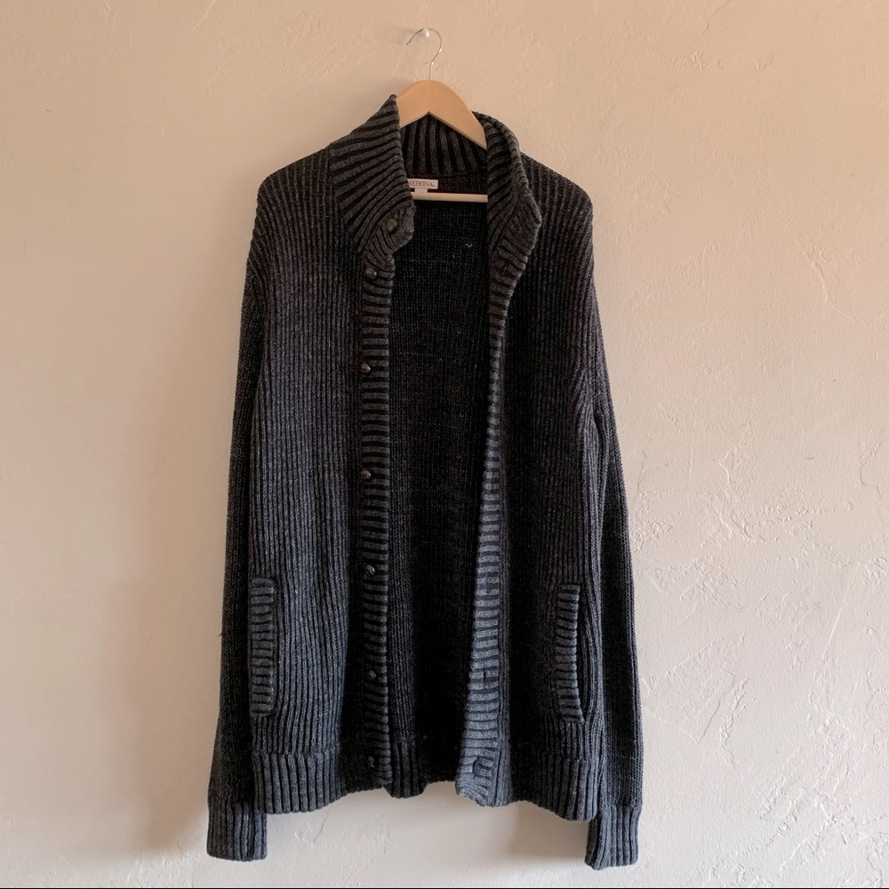 Men’s button down ribbed cardigan sweater